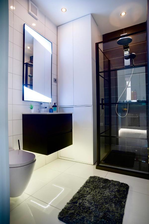 Suiteangel - Luxury Design Condo With Free Garage Budapest Eksteriør billede