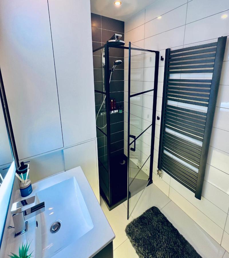 Suiteangel - Luxury Design Condo With Free Garage Budapest Eksteriør billede